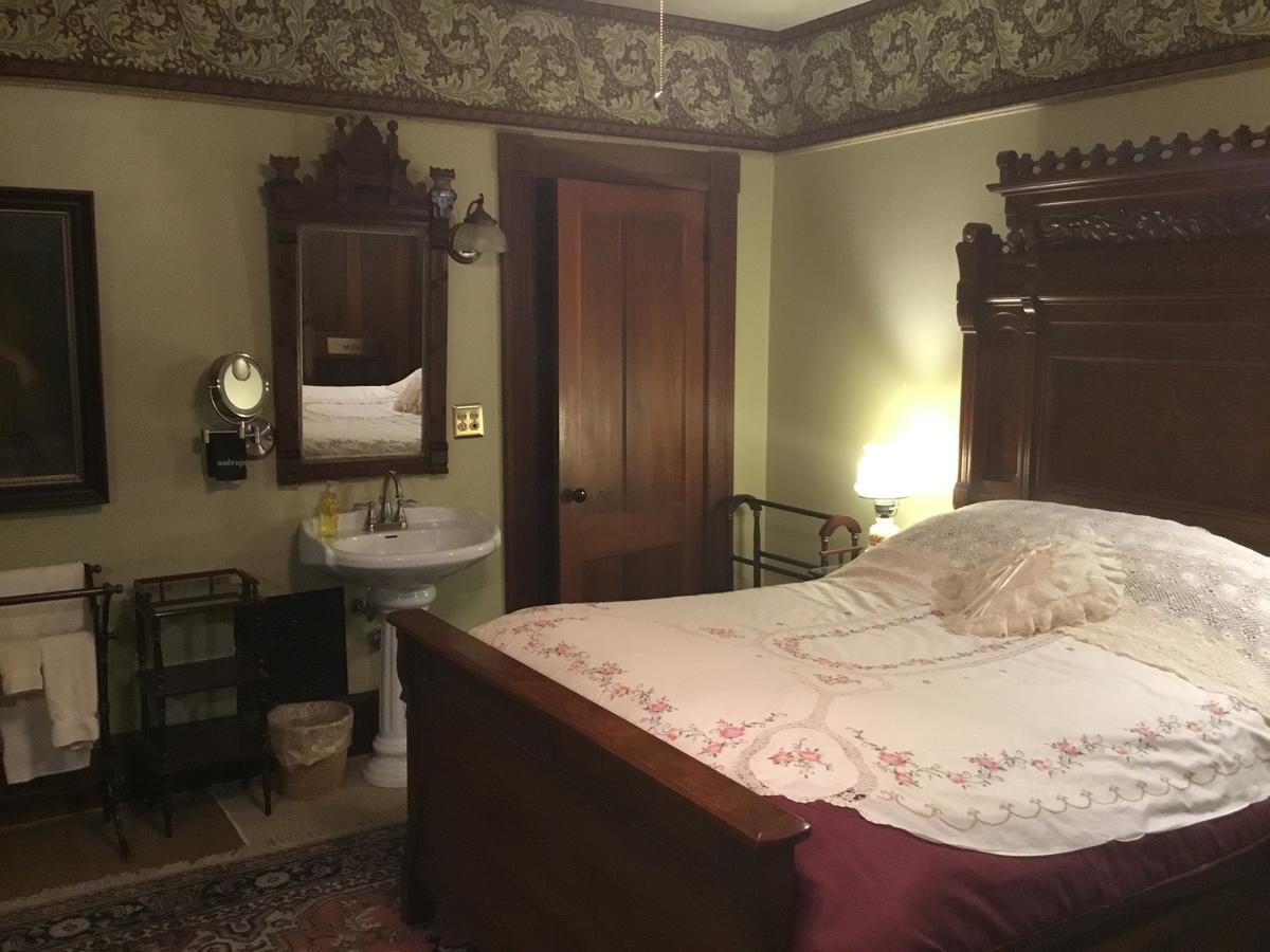 Allen House Inn 애머스트 외부 사진