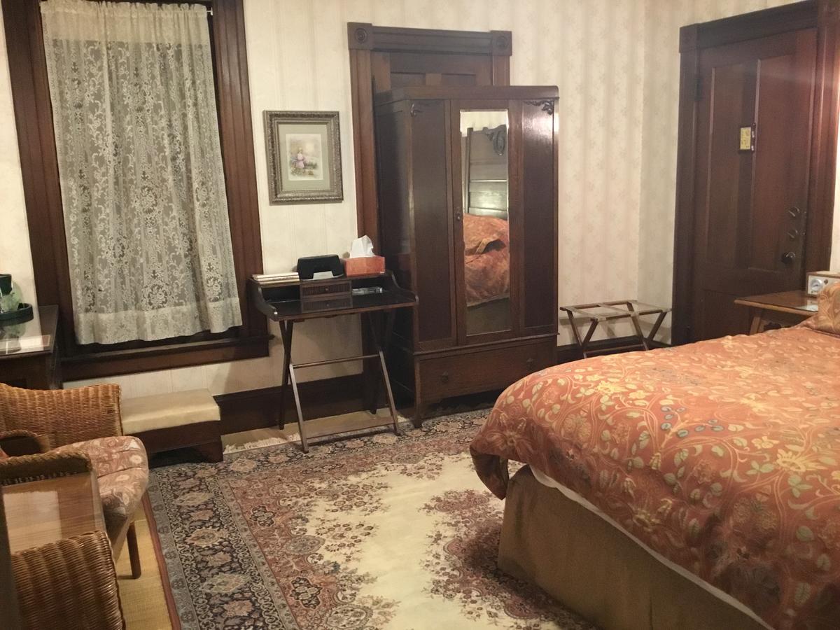 Allen House Inn 애머스트 외부 사진