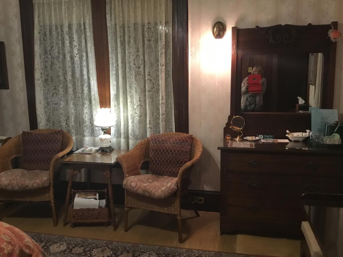 Allen House Inn 애머스트 외부 사진