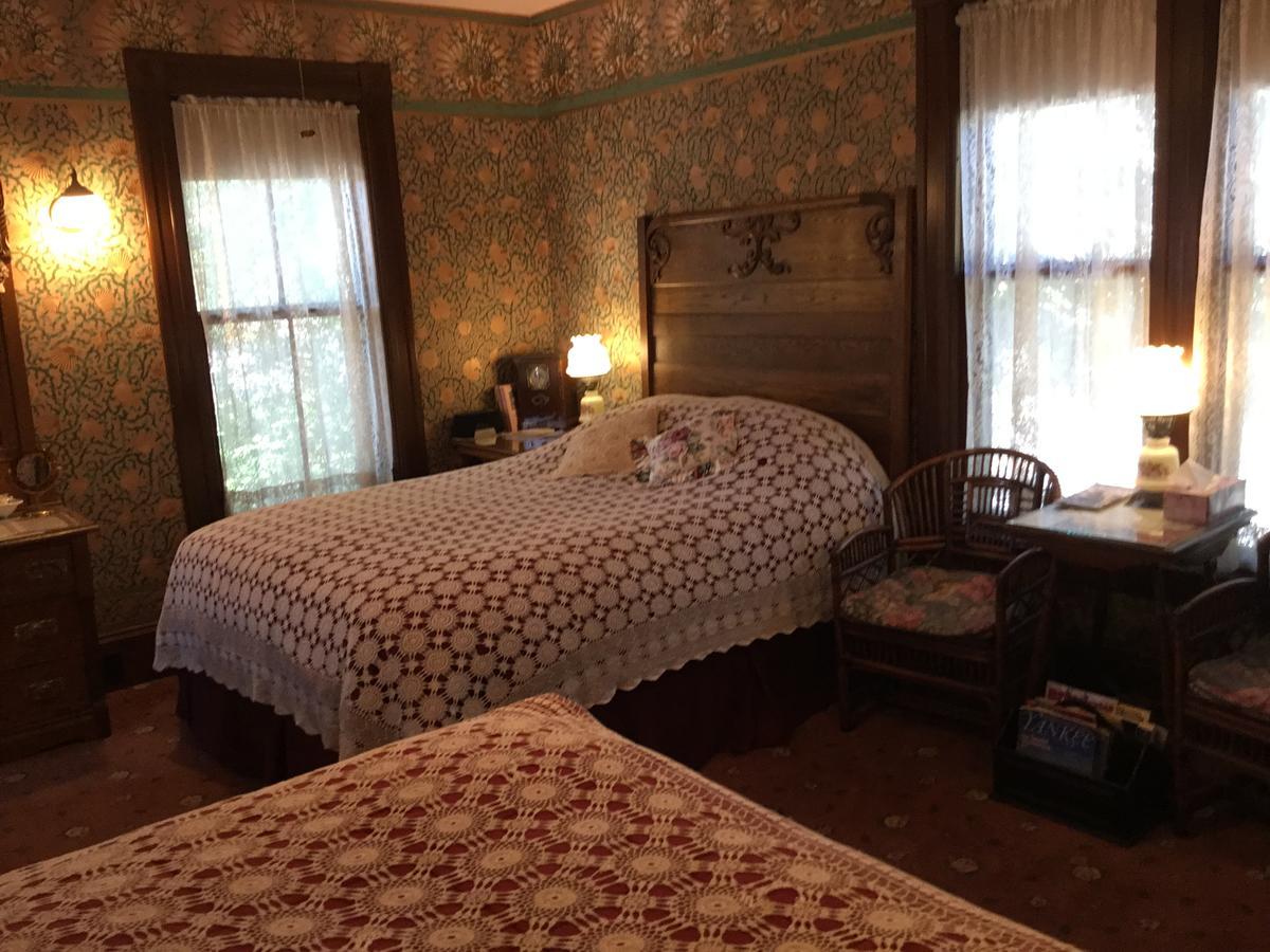 Allen House Inn 애머스트 외부 사진