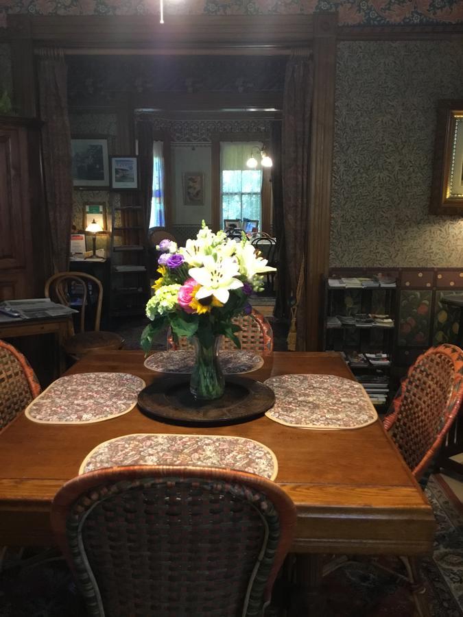 Allen House Inn 애머스트 외부 사진