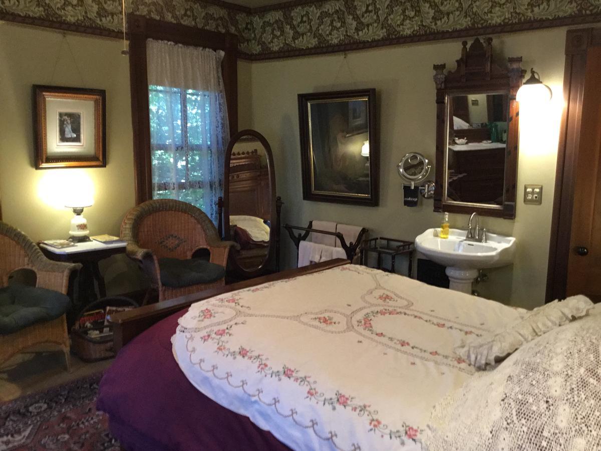Allen House Inn 애머스트 외부 사진