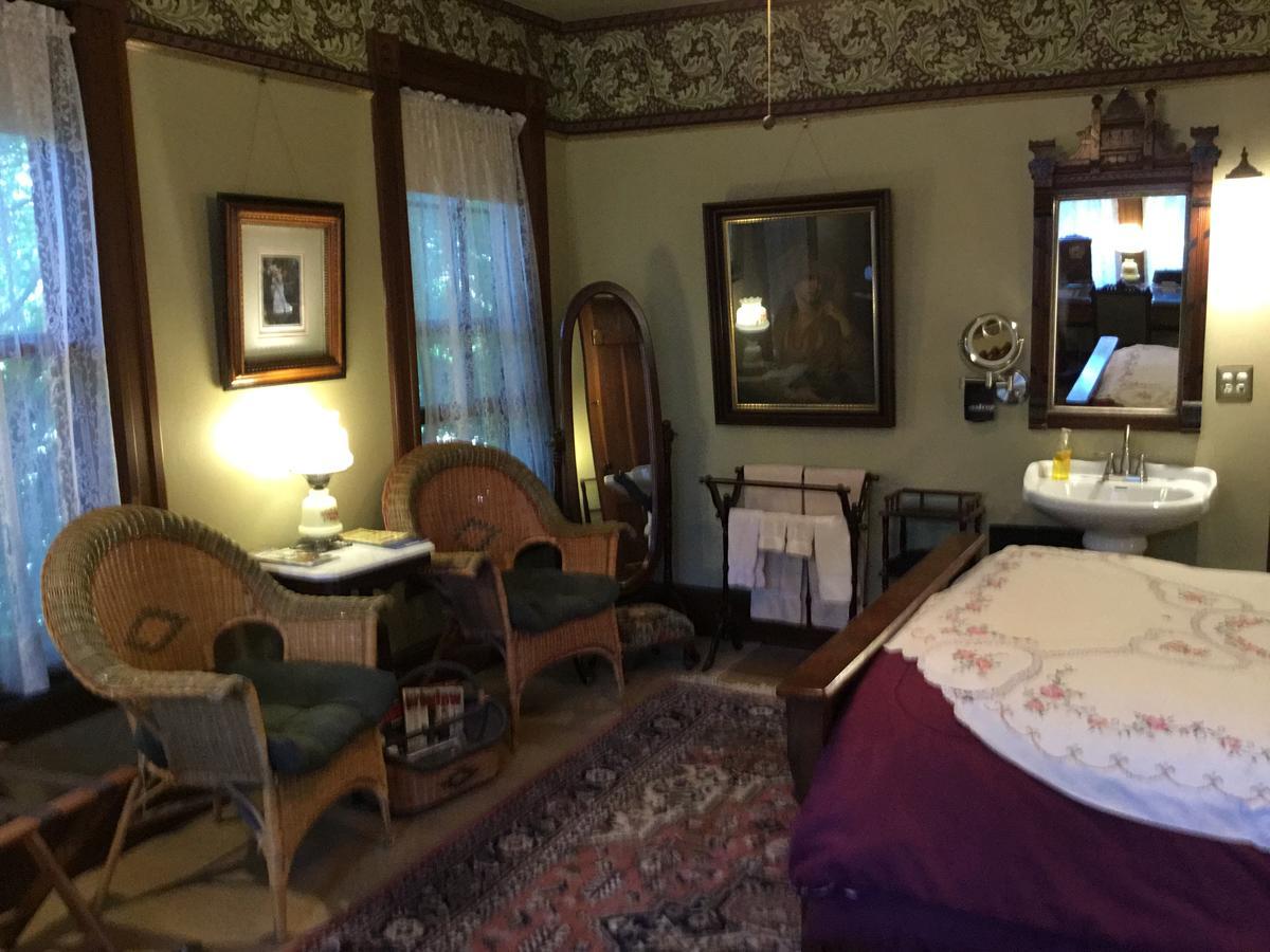 Allen House Inn 애머스트 외부 사진
