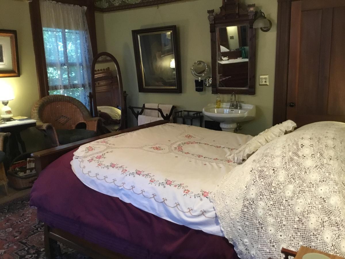 Allen House Inn 애머스트 외부 사진